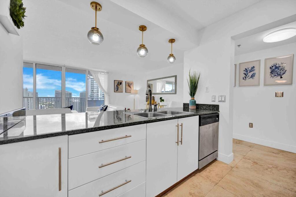 40Th Floor Priceless Unit Central Location Miami Exteriör bild