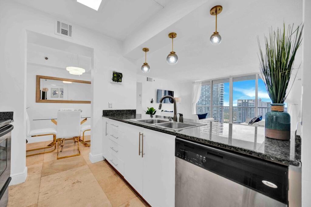 40Th Floor Priceless Unit Central Location Miami Exteriör bild